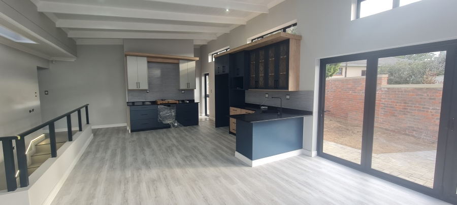 4 Bedroom Property for Sale in Mossel Bay Central Western Cape